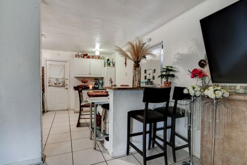 1016 Aspen Rd, West Palm Beach FL  33409-4855 exterior