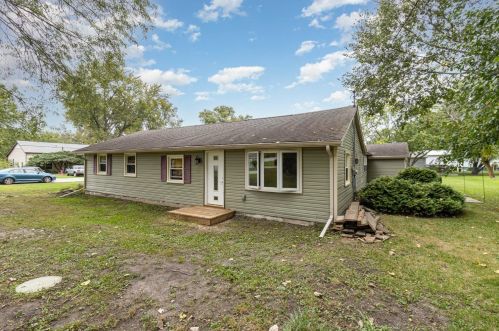 7851 Larry St, Dyer, IN 46311-2414