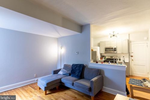 336 Lombard St, Philadelphia PA  19147-1529 exterior