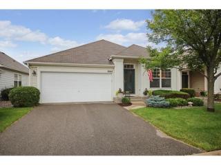 2042 Clover Ct, Chanhassen MN  55317-8352 exterior