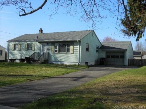 169 Yale Ave, Milford, CT 06460-6849