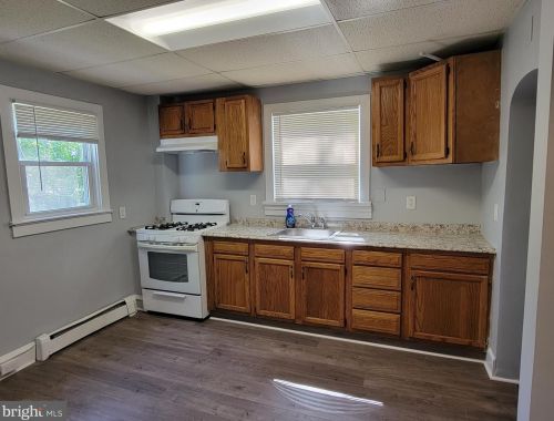 22 Barber Ave, West Deptford NJ  08096-2414 exterior