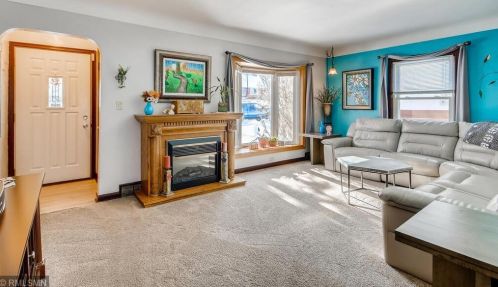 1765 4th St, Saint Paul, MN 55106-5427