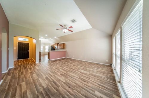 2044 Matador Ranch Rd, Fort Worth, TX 76134-4177