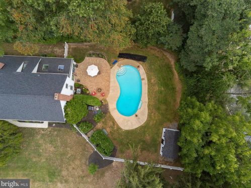 614 Westwind Dr, Berwyn PA  19312-1144 exterior