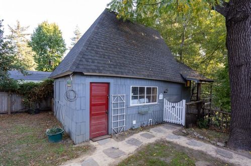 212 Riverside Ave, Ben Lomond CA  95005-9588 exterior