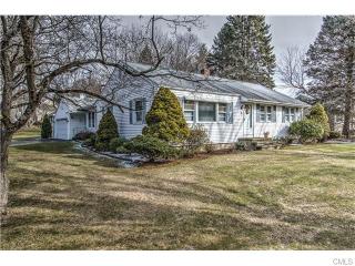 3 Carousel Dr, Bridgeport, CT 06611-5028
