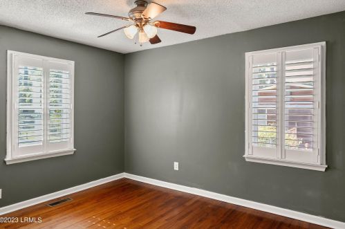 217 Burroughs Ave, Beaufort SC  29902-5307 exterior