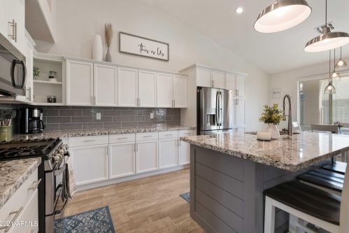 1525 Del Rio St, Chandler, AZ 85225-5376