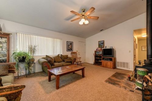 16609 Patricia Way, Grass Valley CA  95949-7304 exterior