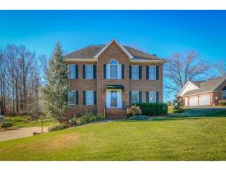 270 Cain Dr, Blountville, TN 37617-4822