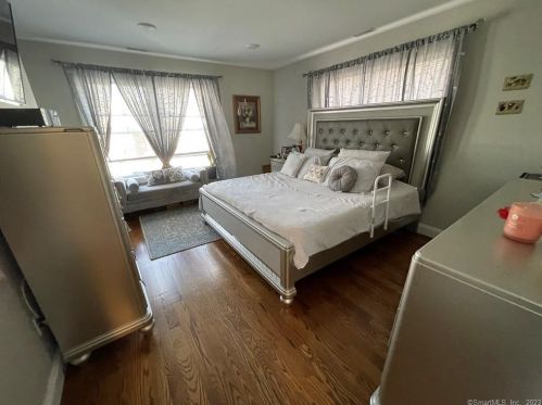 269 Valley Ave, Bridgeport CT  06606-3756 exterior