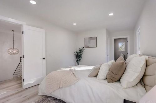 12221 Caminito Mira Del Mar, San Diego CA 92130-2304 exterior