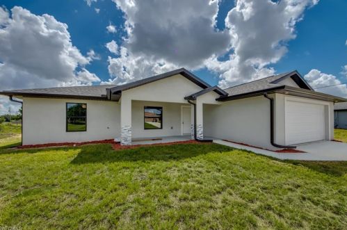 4312 1st St, Lehigh Acres, FL 33976-2103