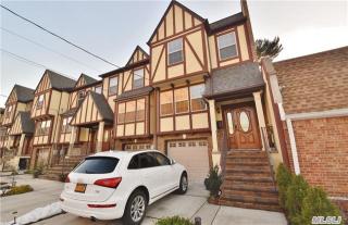 158 Scranton Ave, Lynbrook, NY 11563-2814