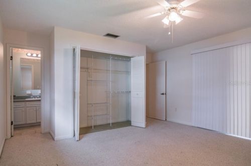 4626 Grovecrest Dr, Lakeland FL  33813-2440 exterior