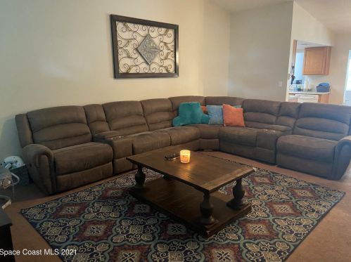 1675 Saratoga Dr, Titusville, FL 32796-4207