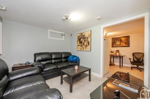 60 Locust St, Central Islip NY  11722-3126 exterior