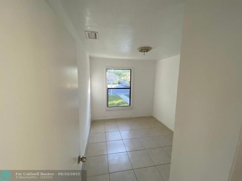 717 57th St, West Palm Beach FL  33407-2515 exterior