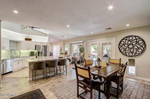 15848 16th St, Phoenix AZ  85022-3326 exterior