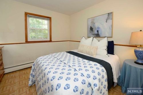 1 Ferris Ct, Ho Ho Kus NJ  07423-1017 exterior