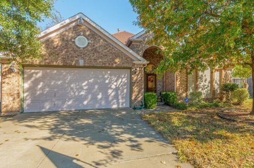 633 Oakbrook Dr, Burleson, TX 76028-6387