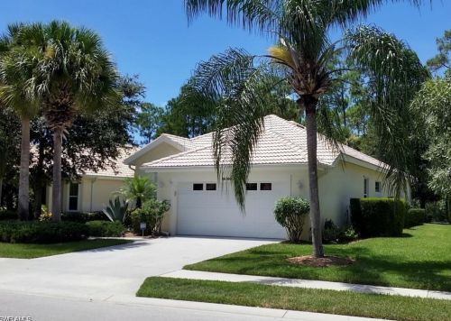 6099 Manchester Pl, Naples, FL 34110-2411