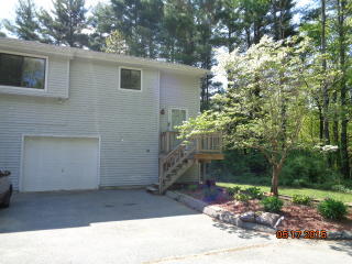 22 Pne Crst Rdg, Woodstock CT  06281-3503 exterior