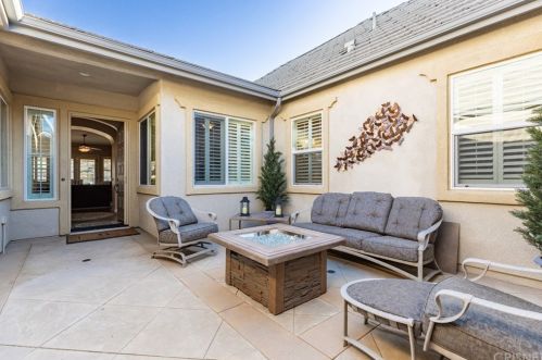 804 Hemlock Ridge Ct, Simi Valley, CA 93065-5540