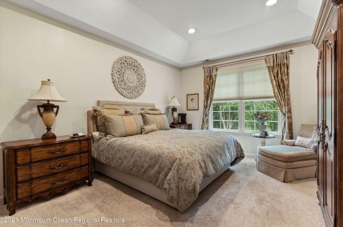 34 Chesapeake Dr, Holmdel Village NJ  07733-3111 exterior