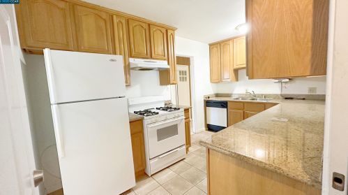 15897 Vassar Ave, San Lorenzo CA  94580-1060 exterior