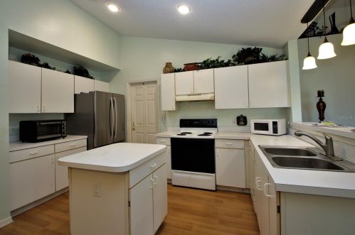 672 Eldron Ave, Deltona, FL 32738-8849