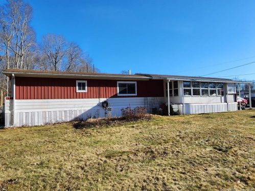 123 Stephen Dr, Stonington, CT 06378-1512