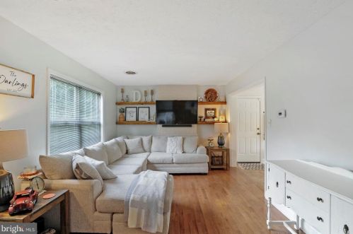 21356 Shockley Rd, Slaughter Beach, DE 19963-4325