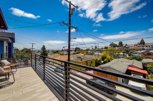 2624 Inyo Ave, Oakland CA  94601-1324 exterior