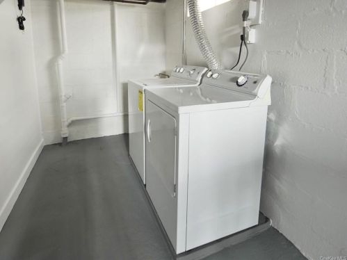 16 Forest Ave, Crotonville NY  10562-3624 exterior