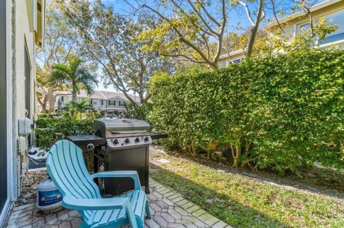 907 Kokomo Key Ln, Delray Beach FL  33483-6030 exterior