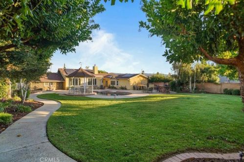 3367 Weatherford Ct, Simi Valley CA  93063-1328 exterior