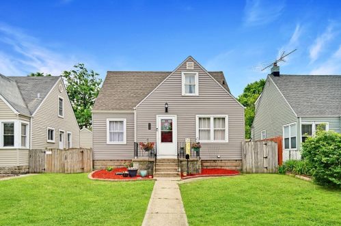 930 177th Pl, Hammond, IN 46324-3039