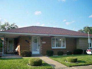 511 Beech St, Jeannette, PA 15644-2308