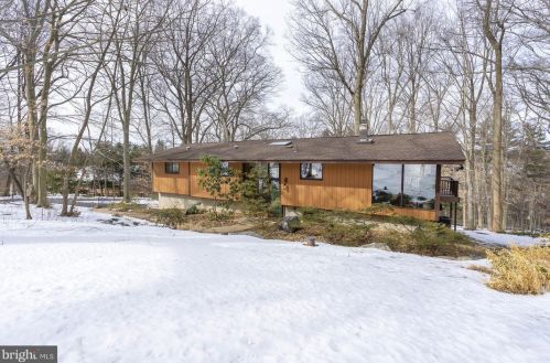 328 Snuff Mill Rd, Wilmington, DE 19807-1026