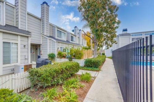 2350 Orangethorpe Ave, Fullerton, CA 92831-5330