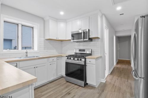 16 Madison St, Paterson NJ  07524-3008 exterior