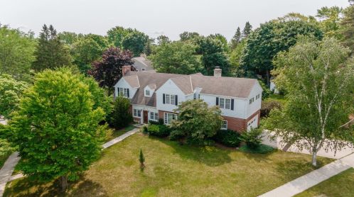1017 Summit Dr, West Bend, WI 53095-3869