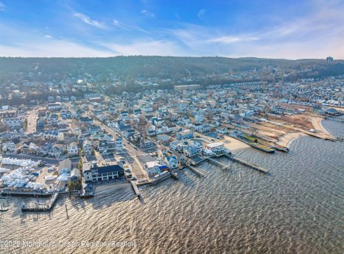 25 Miller St, Monmouth Hills NJ  07732-1751 exterior