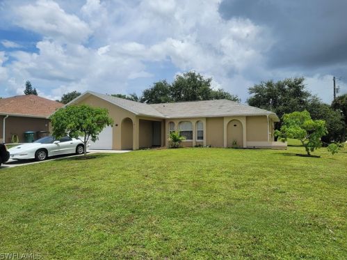 1511 1st Pl, Cape Coral, FL 33990-2001