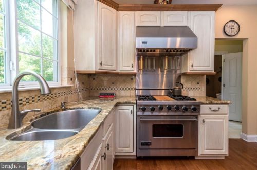 1599 Dreshertown Rd, Dresher PA  19025-1421 exterior