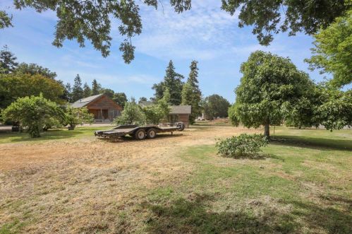 5057 Harney Ln, Lodi CA  95240-6922 exterior