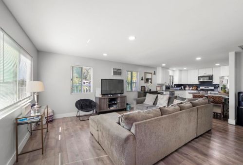 7080 Lisbon St, San Diego, CA 92114-3003