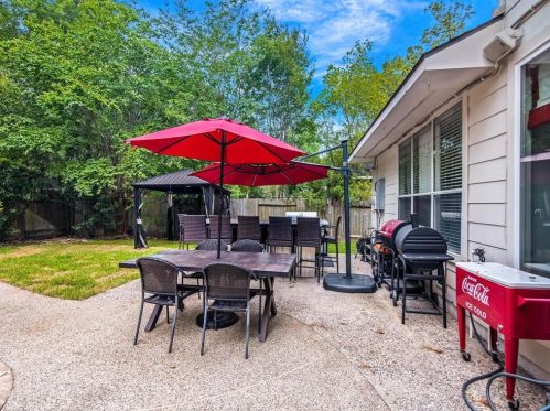 43 Knightsbridge Dr, Conroe TX 77385-3449 exterior